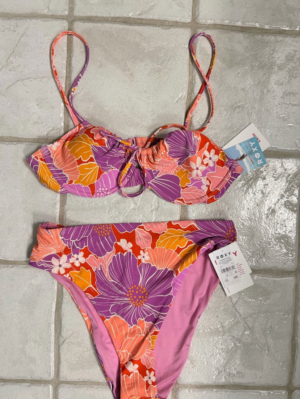 NWT Roxy Bell Bottom Blooms Bikini Set - Underwire Bikini & High Waist bottoms.